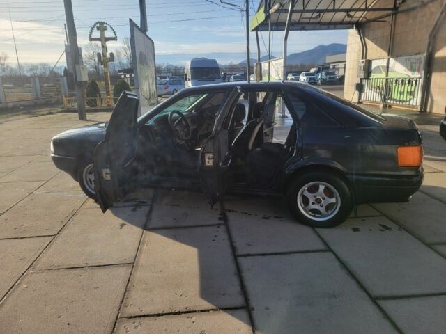 Синий Ауди 80, объемом двигателя 1.8 л и пробегом 3 тыс. км за 1191 $, фото 7 на Automoto.ua