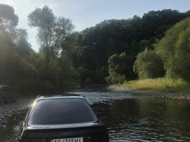 Синий Ауди 80, объемом двигателя 1.8 л и пробегом 370 тыс. км за 2200 $, фото 10 на Automoto.ua