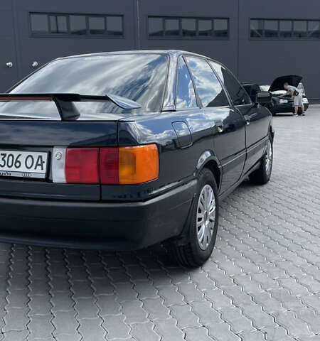 Синий Ауди 80, объемом двигателя 1.78 л и пробегом 300 тыс. км за 2600 $, фото 3 на Automoto.ua