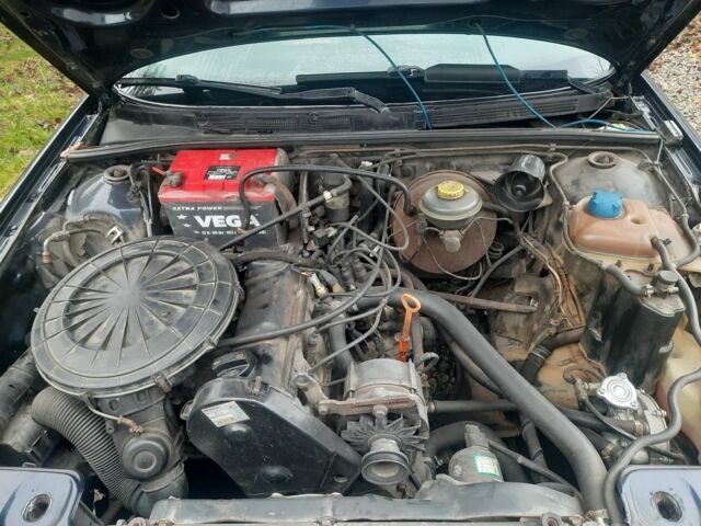 Синий Ауди 80, объемом двигателя 1.8 л и пробегом 422 тыс. км за 2000 $, фото 2 на Automoto.ua