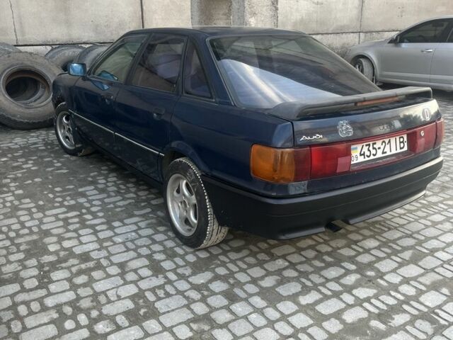 Синий Ауди 80, объемом двигателя 1.8 л и пробегом 400 тыс. км за 1500 $, фото 1 на Automoto.ua