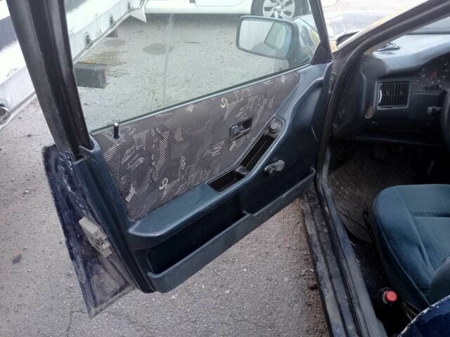 Синий Ауди 80, объемом двигателя 0 л и пробегом 100 тыс. км за 600 $, фото 2 на Automoto.ua