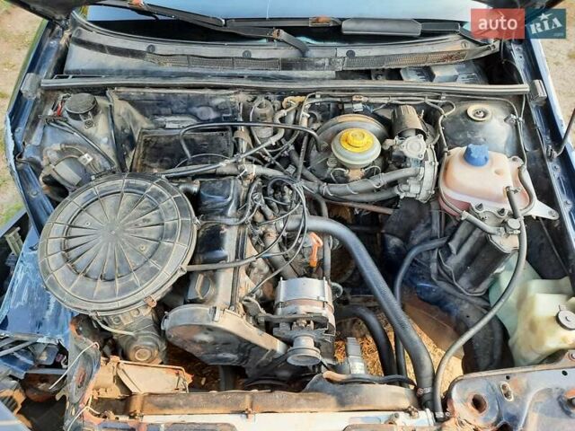 Синий Ауди 80, объемом двигателя 1.8 л и пробегом 432 тыс. км за 800 $, фото 9 на Automoto.ua
