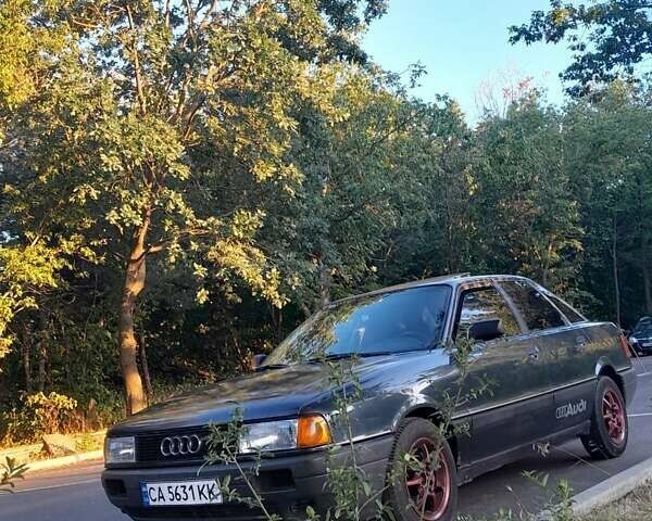 Синий Ауди 80, объемом двигателя 1.8 л и пробегом 295 тыс. км за 1900 $, фото 2 на Automoto.ua