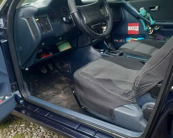 Синий Ауди 80, объемом двигателя 1.8 л и пробегом 422 тыс. км за 2000 $, фото 1 на Automoto.ua