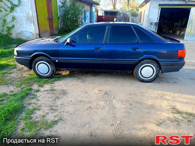 Синий Ауди 80, объемом двигателя 1.8 л и пробегом 430 тыс. км за 1700 $, фото 3 на Automoto.ua