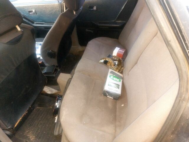 Синий Ауди 80, объемом двигателя 1.8 л и пробегом 180 тыс. км за 887 $, фото 7 на Automoto.ua