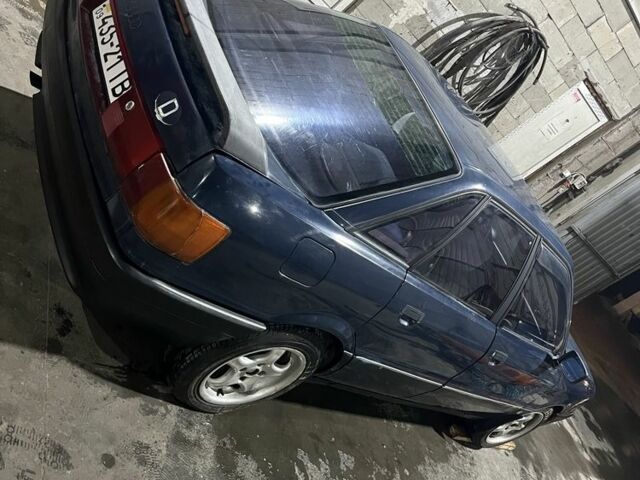 Синий Ауди 80, объемом двигателя 1.8 л и пробегом 400 тыс. км за 1500 $, фото 5 на Automoto.ua