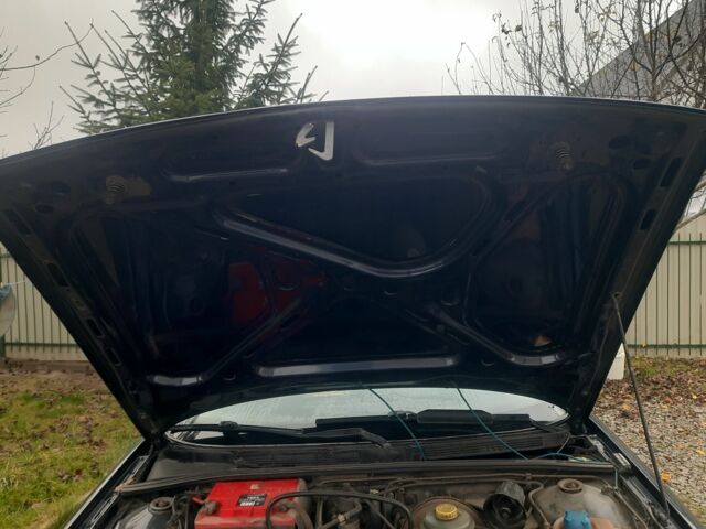 Синий Ауди 80, объемом двигателя 1.8 л и пробегом 422 тыс. км за 2000 $, фото 1 на Automoto.ua