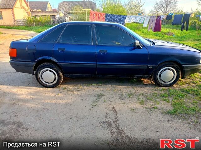 Синий Ауди 80, объемом двигателя 1.8 л и пробегом 430 тыс. км за 1700 $, фото 2 на Automoto.ua