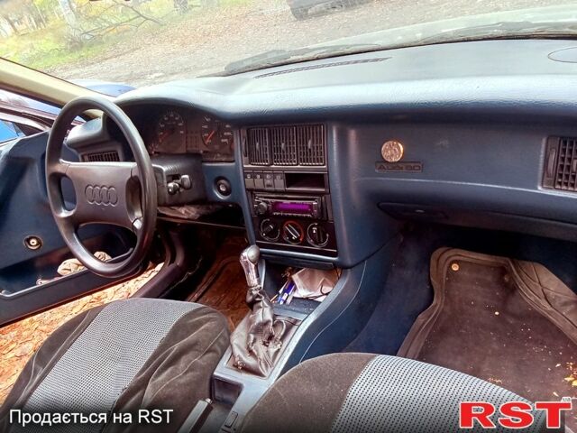 Синий Ауди 80, объемом двигателя 1.8 л и пробегом 340 тыс. км за 1500 $, фото 8 на Automoto.ua