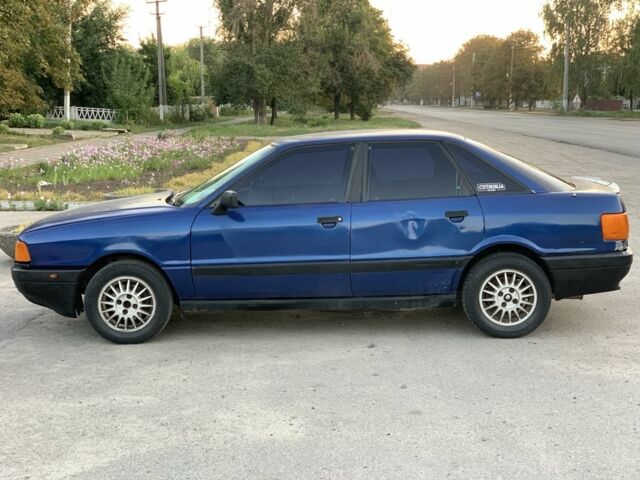 Синий Ауди 80, объемом двигателя 1.6 л и пробегом 400 тыс. км за 1500 $, фото 3 на Automoto.ua