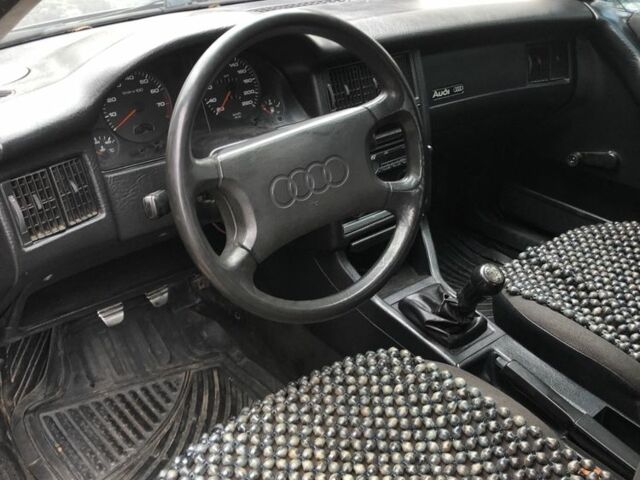 Синий Ауди 80, объемом двигателя 1.8 л и пробегом 170 тыс. км за 1500 $, фото 4 на Automoto.ua