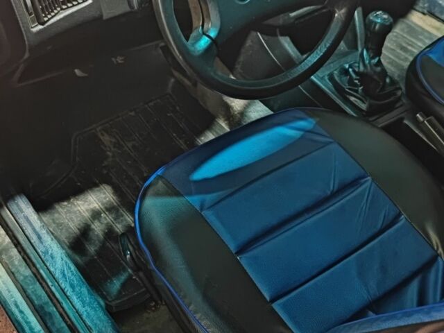 Синий Ауди 80, объемом двигателя 1.8 л и пробегом 29 тыс. км за 2000 $, фото 1 на Automoto.ua