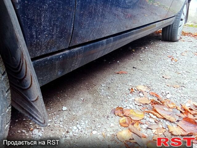 Синий Ауди 80, объемом двигателя 1.8 л и пробегом 340 тыс. км за 1500 $, фото 7 на Automoto.ua