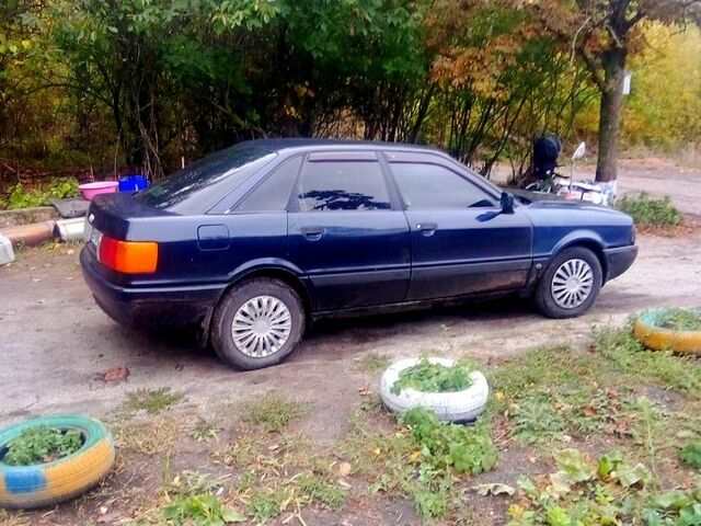 Синій Ауді 80, об'ємом двигуна 1.6 л та пробігом 200 тис. км за 860 $, фото 3 на Automoto.ua