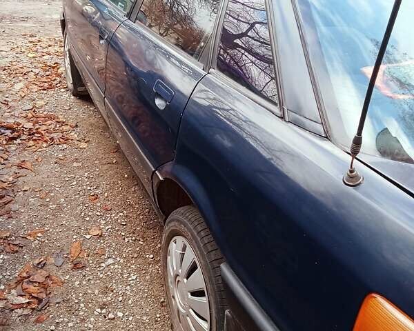 Синий Ауди 80, объемом двигателя 1.8 л и пробегом 340 тыс. км за 1500 $, фото 9 на Automoto.ua