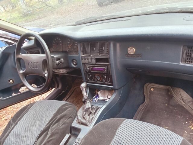 Синий Ауди 80, объемом двигателя 0 л и пробегом 340 тыс. км за 1500 $, фото 2 на Automoto.ua