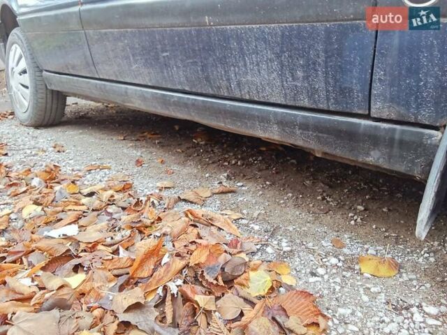 Синий Ауди 80, объемом двигателя 1.8 л и пробегом 340 тыс. км за 1500 $, фото 4 на Automoto.ua