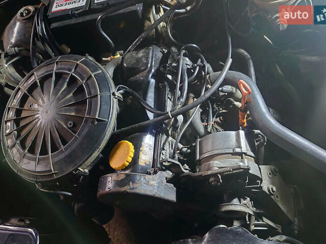 Ауди 80 1991 в Турке на Automoto.ua Синий Ауди 80, объемом двигателя 1.8 л и пробегом 280 тыс. км за 1750 $, фото 4 на Automoto.ua
