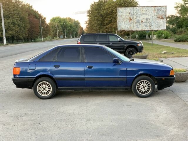 Синий Ауди 80, объемом двигателя 1.6 л и пробегом 400 тыс. км за 1500 $, фото 2 на Automoto.ua
