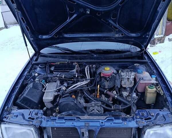 Синий Ауди 80, объемом двигателя 2 л и пробегом 464 тыс. км за 1800 $, фото 10 на Automoto.ua