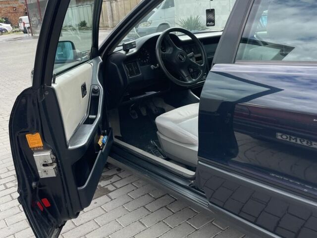 Ауди 80 1993 в Черновцах на Automoto.ua Синий Ауди 80, объемом двигателя 2 л и пробегом 198 тыс. км за 3200 $, фото 19 на Automoto.ua