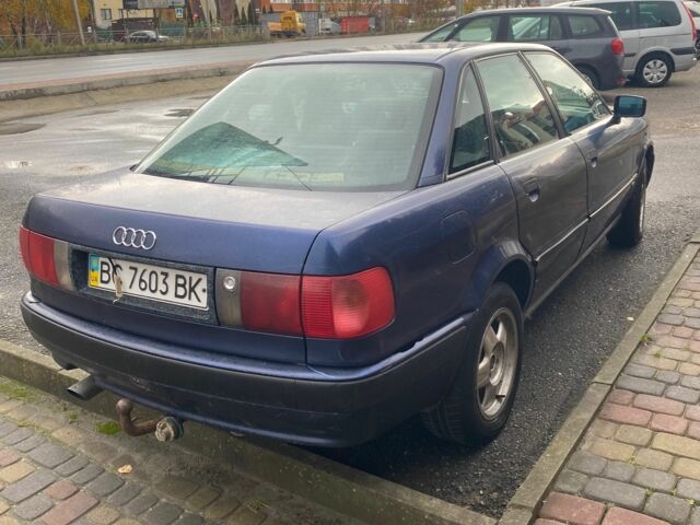 Синий Ауди 80, объемом двигателя 2 л и пробегом 350 тыс. км за 1299 $, фото 4 на Automoto.ua