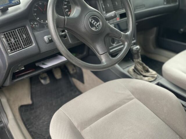 Ауди 80 1993 в Черновцах на Automoto.ua Синий Ауди 80, объемом двигателя 2 л и пробегом 198 тыс. км за 3200 $, фото 10 на Automoto.ua