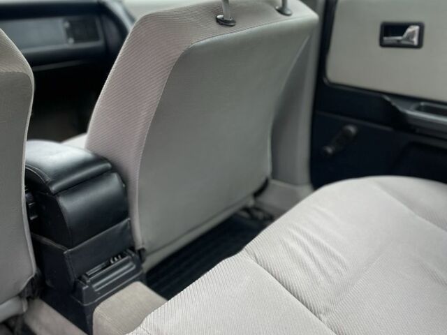 Ауди 80 1993 в Черновцах на Automoto.ua Синий Ауди 80, объемом двигателя 2 л и пробегом 198 тыс. км за 3200 $, фото 12 на Automoto.ua