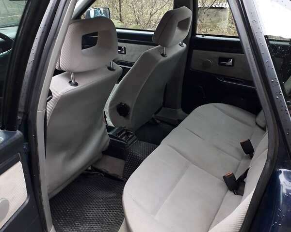 Синий Ауди 80, объемом двигателя 2 л и пробегом 300 тыс. км за 2000 $, фото 9 на Automoto.ua