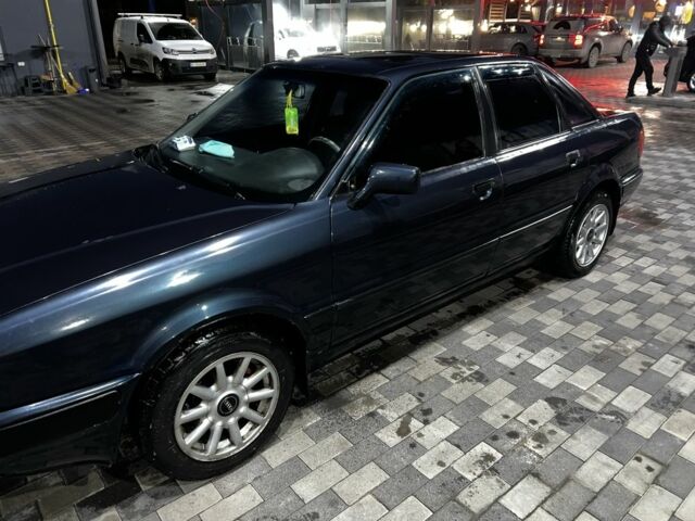 Синий Ауди 80, объемом двигателя 2 л и пробегом 470 тыс. км за 2500 $, фото 1 на Automoto.ua