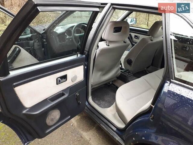 Синий Ауди 80, объемом двигателя 2 л и пробегом 300 тыс. км за 2000 $, фото 10 на Automoto.ua