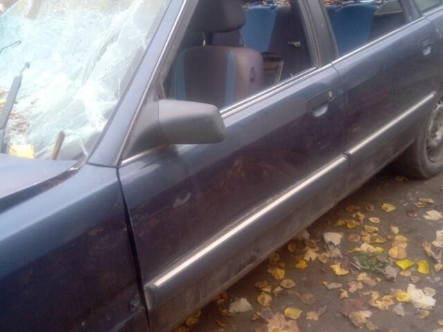 Синий Ауди 80, объемом двигателя 0 л и пробегом 250 тыс. км за 238 $, фото 3 на Automoto.ua