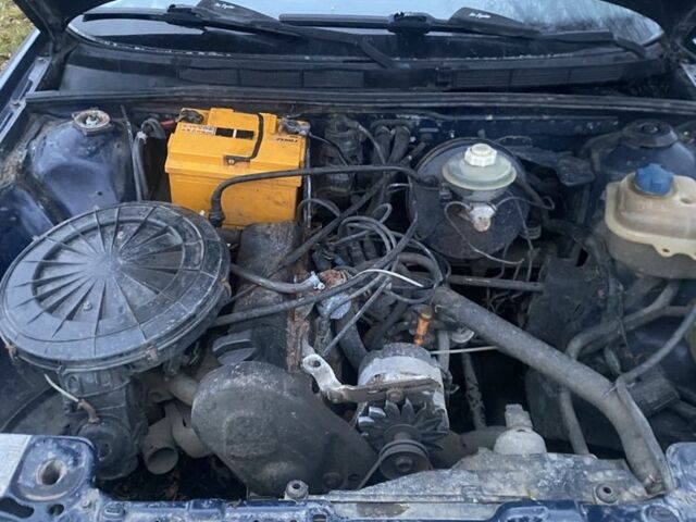 Синій Ауді 80, об'ємом двигуна 1.8 л та пробігом 350 тис. км за 1150 $, фото 4 на Automoto.ua