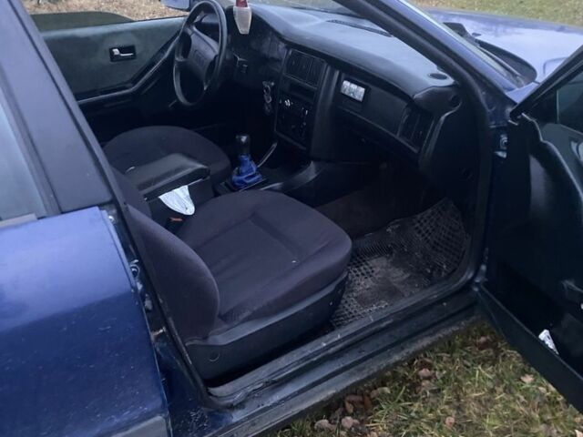 Синій Ауді 80, об'ємом двигуна 1.8 л та пробігом 350 тис. км за 1150 $, фото 6 на Automoto.ua