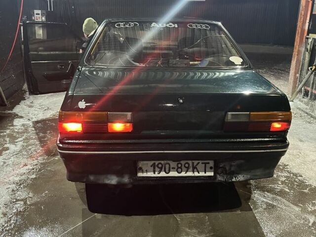 Зелений Ауді 80, об'ємом двигуна 1.6 л та пробігом 300 тис. км за 1100 $, фото 2 на Automoto.ua
