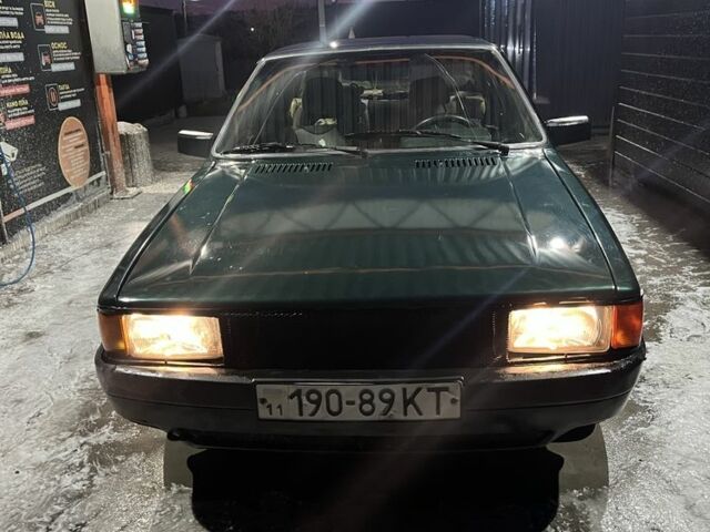 Зелений Ауді 80, об'ємом двигуна 1.6 л та пробігом 300 тис. км за 1100 $, фото 1 на Automoto.ua