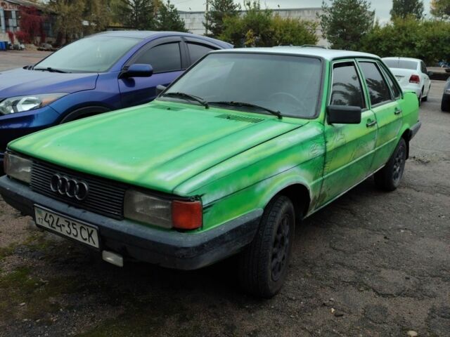 Зеленый Ауди 80, объемом двигателя 1.6 л и пробегом 500 тыс. км за 600 $, фото 1 на Automoto.ua