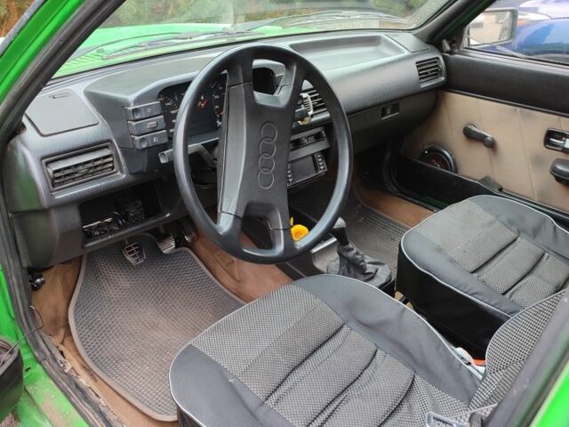 Зеленый Ауди 80, объемом двигателя 1.6 л и пробегом 500 тыс. км за 600 $, фото 4 на Automoto.ua