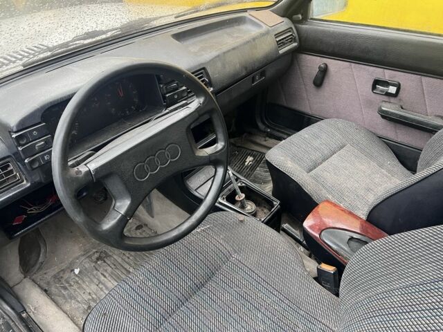 Зелений Ауді 80, об'ємом двигуна 1.6 л та пробігом 360 тис. км за 350 $, фото 4 на Automoto.ua