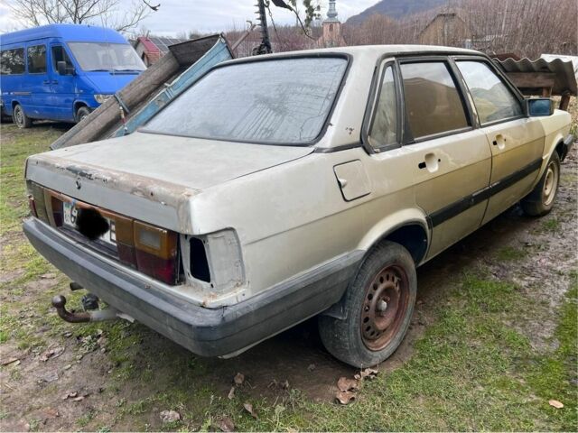 Зелений Ауді 80, об'ємом двигуна 1.6 л та пробігом 360 тис. км за 350 $, фото 3 на Automoto.ua