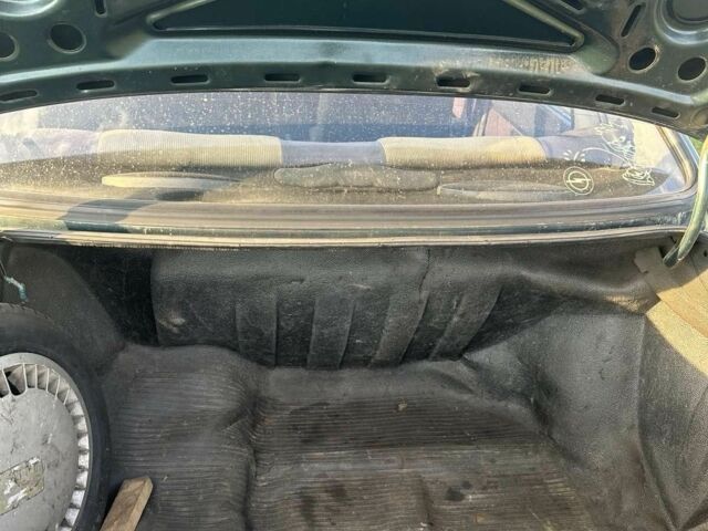 Зеленый Ауди 80, объемом двигателя 1 л и пробегом 450 тыс. км за 1346 $, фото 3 на Automoto.ua