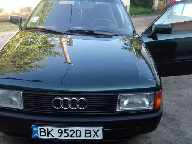 Зеленый Ауди 80, объемом двигателя 1.8 л и пробегом 1000 тыс. км за 1800 $, фото 1 на Automoto.ua