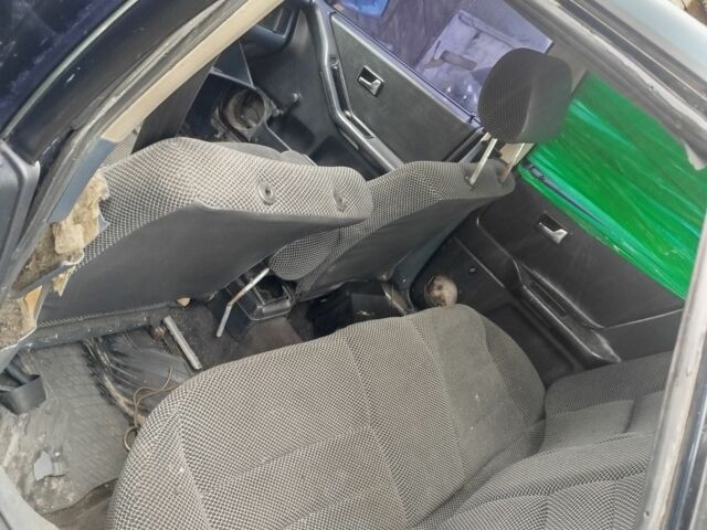 Зеленый Ауди 80, объемом двигателя 1.8 л и пробегом 300 тыс. км за 800 $, фото 5 на Automoto.ua