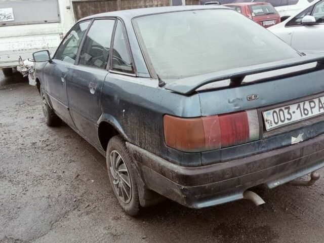 Зеленый Ауди 80, объемом двигателя 1.6 л и пробегом 300 тыс. км за 1100 $, фото 2 на Automoto.ua