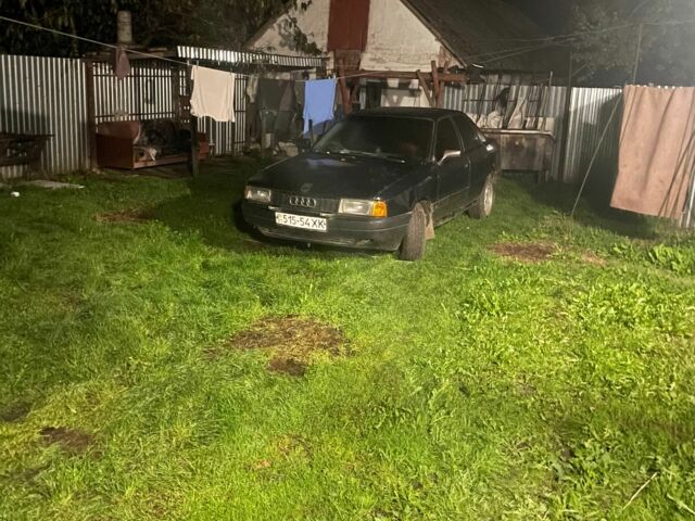 Зеленый Ауди 80, объемом двигателя 1.8 л и пробегом 3 тыс. км за 1000 $, фото 3 на Automoto.ua