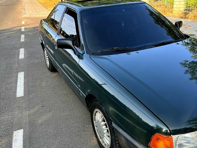 Зеленый Ауди 80, объемом двигателя 1.8 л и пробегом 175 тыс. км за 3000 $, фото 1 на Automoto.ua