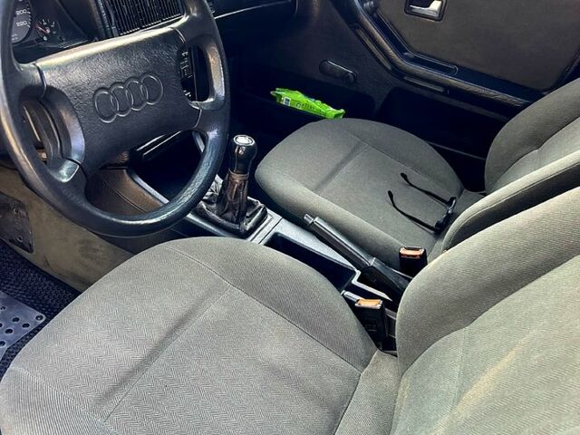 Зеленый Ауди 80, объемом двигателя 1.8 л и пробегом 175 тыс. км за 3000 $, фото 6 на Automoto.ua