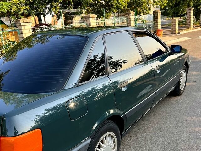 Зеленый Ауди 80, объемом двигателя 1.8 л и пробегом 175 тыс. км за 3000 $, фото 4 на Automoto.ua